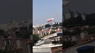 Momento exato da queda do dirigível em São Paulo noticias pilotlife aviation acidenteaereo [upl. by Elvie]