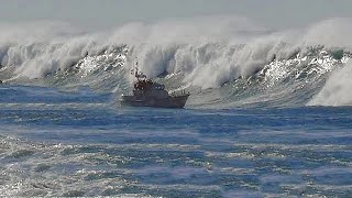 TOP 10 SHIPS IN HORRIBLE STORMS CAUGHT ON CAMERA [upl. by Haywood]