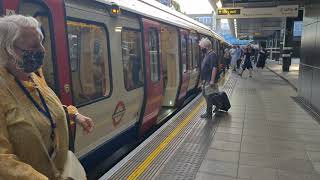 Hammersmith amp City Line S7 Stock 21564  Whitechapel [upl. by Gnort246]