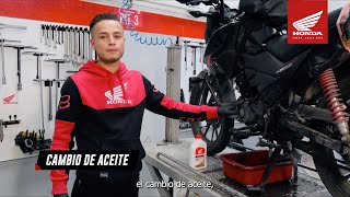 Aprende a cambiar el aceite de tu motocicleta  HondaTeCuenta  Capítulo 2 [upl. by Naoj]