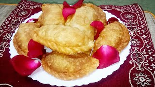 Puri Recipe  Kunde Ki Niyaz  Karanji Recipe  Baked Puri  Cooking With Yasmeen [upl. by Rainger]