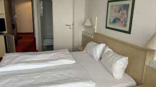 Doppelzimmer InterCity Hotel Schwerin [upl. by Ydnar]