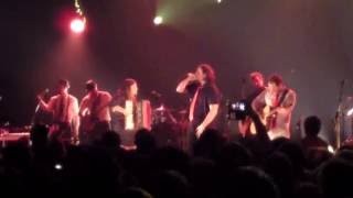 LES COWBOYS FRINGANTS  Les Feuilles Mortes  HQ sound live [upl. by Kala901]