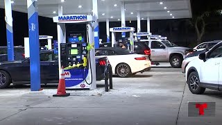 Largas filas para gasolina en Tampa [upl. by Anehsat82]