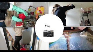 Vlog 311 Kruidenpotjes vullen en gaatjes in de muur dicht maken [upl. by Nocam]