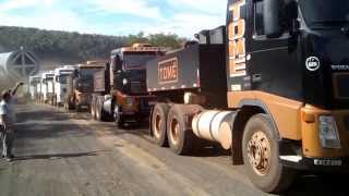 TRANSPORTE DE UM TUBO DE 500 TONELADAS EM FOZ DO IGUAÇU PARANA BRASIL [upl. by Henrieta984]