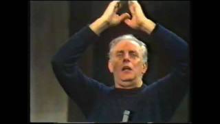 Dario Fo  La lenguada Bonifacio VIII e quotlo Stunatquot dal Mistero buffo 1977 [upl. by Norina]