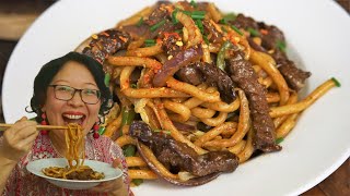 Nouilles udon sautées au bœuf – un plat délicieux à réaliser avec ce que vous avez sous la main [upl. by Ayyn]