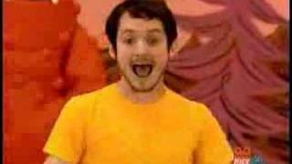 Elijah Wood  Numa Numa  Yo Gabba Gabba Dancy Dance [upl. by Lozano]