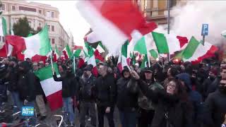 Bologna tensione per le manifestazioni contrapposte [upl. by Kimber]