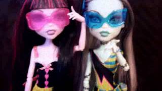 Welcome To My Channel Monster High Freaks D [upl. by Ahsemed]