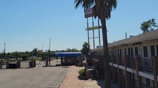 Urbex An Iconic abandoned Motel [upl. by Naesar855]