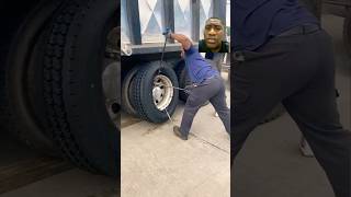 Fastest tire changer 👍 tiretech trucker tirechanger mechanic tirepros SUBSCRIBE 🙏 [upl. by Pepper]