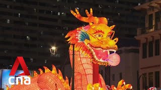 Singapores Chinatown lights up to kick off Chinese New Year celebrations [upl. by Jackson]