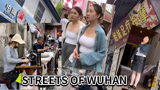 漢口老街，縫紉女地攤，足療店。seamstress stalls and foot bath shops Streets of Wuhan China Monday May 6 2024 [upl. by Dexter34]