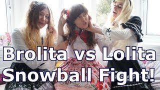 Brolita vs Lolita SNOWBALL FIGHT [upl. by Alor598]