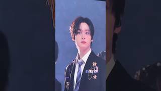 His statuesque face appeared on the big screen leenknow straykids 리노 skz kpop [upl. by Tati770]