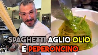 Spaghetti aglio olio e peperoncino 🌶️ Chef Roberto Di Pinto [upl. by Sillyrama]