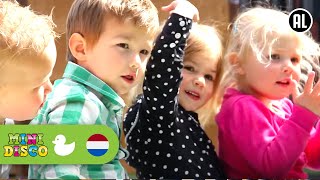 DE WIELEN VAN DE BUS  Kinderliedjes  Kinderdagverblijf  Minidisco [upl. by Ekralc317]