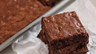 Get Ready for the Easiest GLUTEN FREE Sheet Pan Brownies Recipe EVER [upl. by Yuht]