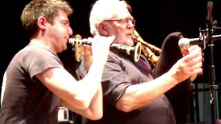 Danse Bretonne  Gavotte Dardoup avec Irvoas Père et Fils au fest noz de Chateauneuf du Faou en 2012 [upl. by Dera]