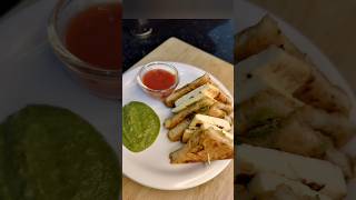 Paneer Pakoda Sandwich Recipeshortsyoutubeshorts breakfastviralshorts easyrecipesandwich [upl. by Anerul882]