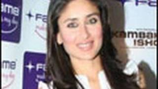 Gorgeous Kareena Kapoor  Kambakkht Ishq [upl. by Spancake]