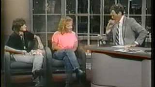 Indigo Girls  Closer To Fine on Letterman 1989 [upl. by Curzon]