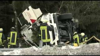 Wilnsdorf 08022010 LKW Unfall A45  Böschung hinabgestürzt [upl. by Nodnol]