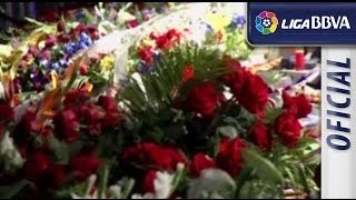 FC Barcelonas supporters offering flowers to Tito Vilanova [upl. by Raouf]