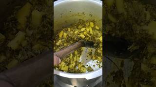 Aloo Methi garamgaram dinner khana pakwan shorts shot food desi desipakwan recipe [upl. by Henryson386]