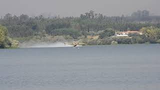 CANADAIR DE ESPANHÃ AJUDANDO NO COMBATE AOS INCENDIOS [upl. by Etheline]