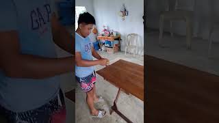 How to simple plastic varnish for table [upl. by Ellirehs569]