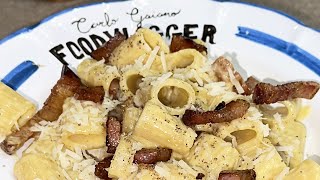 CARBONARA CREMOSA RICETTA ORIGINALE SOLO UOVA PEPE E PECORINO [upl. by Nwahsek]