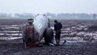 Carbid schieten met tank 3000 liter [upl. by Kcolttam]