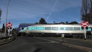 Level Crossing Armidale NSW Australia [upl. by Ainyt671]