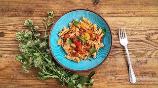 INSALATA DI PASTA ESTIVA con peperoni arrostiti noci e erbe aromatiche  Davide Zambelli [upl. by Arola]