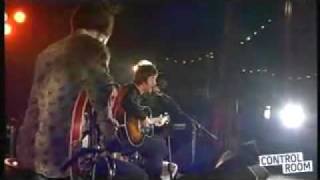 Wonderwall live Paris 281106  Noel Gallagher [upl. by Nodnerb869]