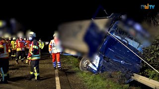 Schwerer Unfall mit vier Lastwagen auf B213 [upl. by Circosta]