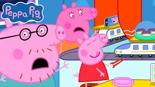 Phone Trouble on the Food Train 🍣  Peppa Pig Tales [upl. by Sesilu]