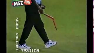 Shoaib Akhtar Brutal bowling vs New Zealand 617 at Karachi 1st ODI 2002 [upl. by Neersan473]