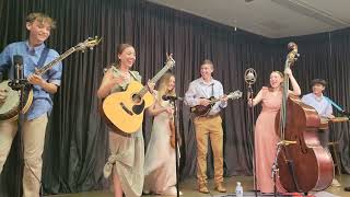 Funniest Dueling Banjo  Sold out crowd at Appalachian Auditorium St James  Cotton Pickin Kids [upl. by Neelon206]