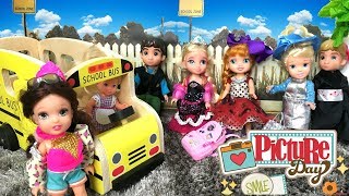 Anna and Elsa Toddlers School Picture Day  Morning Routine and Fun Photo Makeover  Toys In Action [upl. by Eatnad]