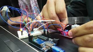 Arranque y paro de un motor con arduino [upl. by Enilehcim]