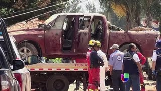 Dramáticas imágenes de la balacera en Jalisco  Noticiero Univisión [upl. by Adda244]