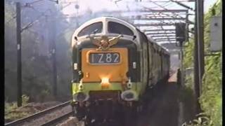 Deltic D9000 Royal Scots Grey passing Welwyn North with the VSOE stock 22 May 1999 [upl. by Sikram]