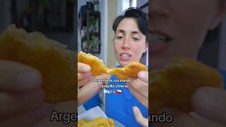 🇨🇱 COMIDA CHILENA hecha por ARGENTINOS 🇦🇷 🤔🧉 vueltalmun chile sopaipillas [upl. by Anelra]