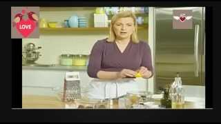 Pastel de Remolacha y Chocolate Anna Olson  Latino [upl. by Lansing]