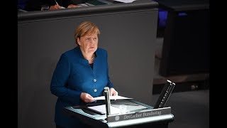 Angela Merkel Seitenhieb auf AfD bringt den Bundestag zum Lachen [upl. by Hammer]