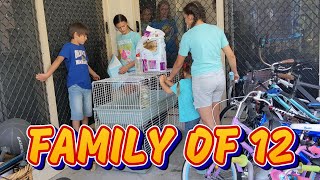 WHAT DID THE GUINEA PIG HUTCH COME WITH DAILY ROUTINE WITH MOM AND DAD OF 10 [upl. by Hesler212]